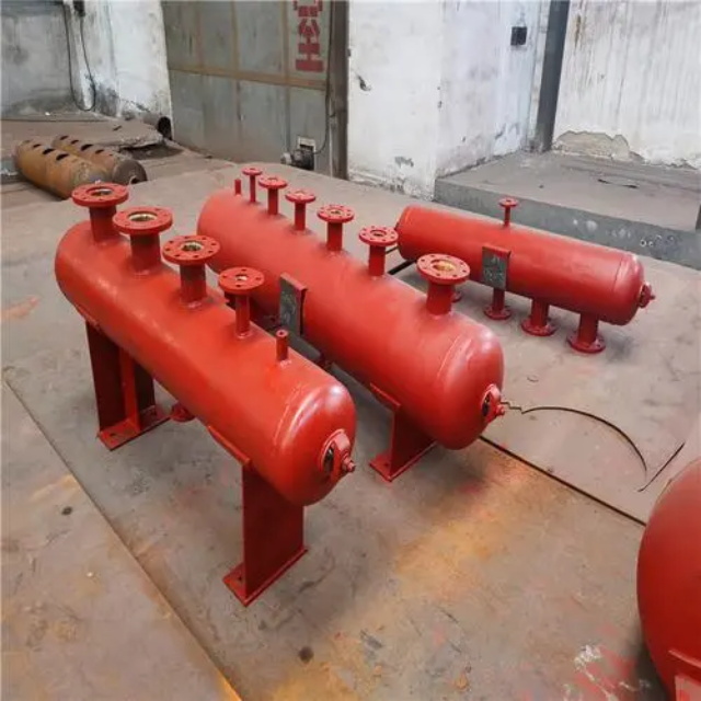 渝水分集水器安装高度